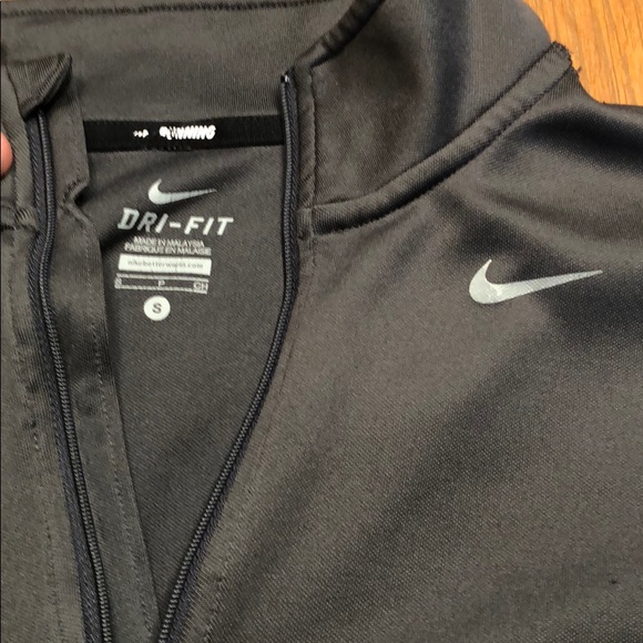 Nike pullover - Picture 3 of 4